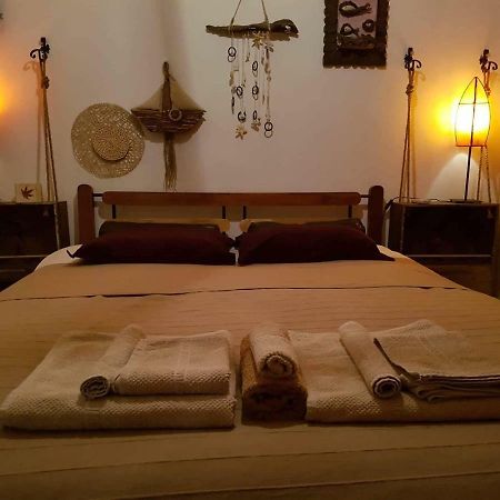 Aquarian Beachfront Apartment Larnaca Luaran gambar