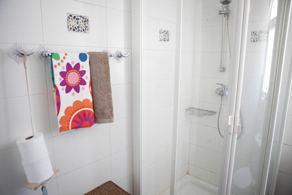 Aquarian Beachfront Apartment Larnaca Luaran gambar
